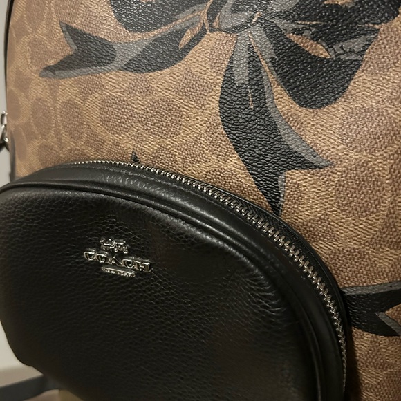 CoachTan Brown and Black Bow Signature Canvas and Leather Backpack Purse EUC - Picture 2 of 6